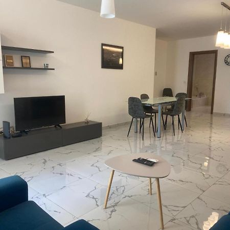 Sliema Centrally Located Apt Εξωτερικό φωτογραφία